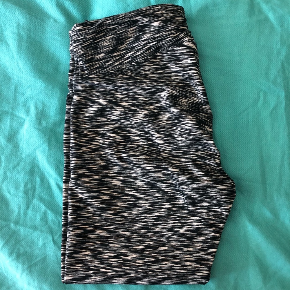 Calvin Klein capri workout pants